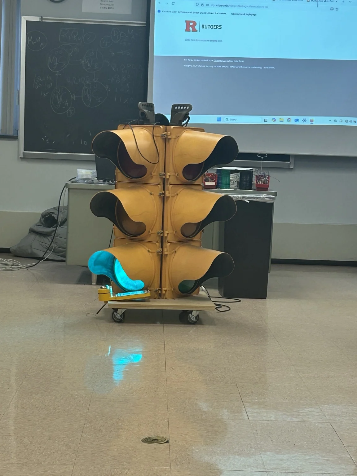 Four-way physical traffic signal assembly